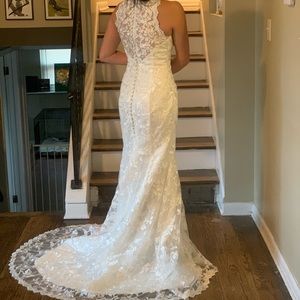 Lace wedding dress